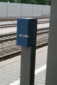 Entwerter am Bahnhof in Zorneding (Foto: Peter Pernsteiner)
